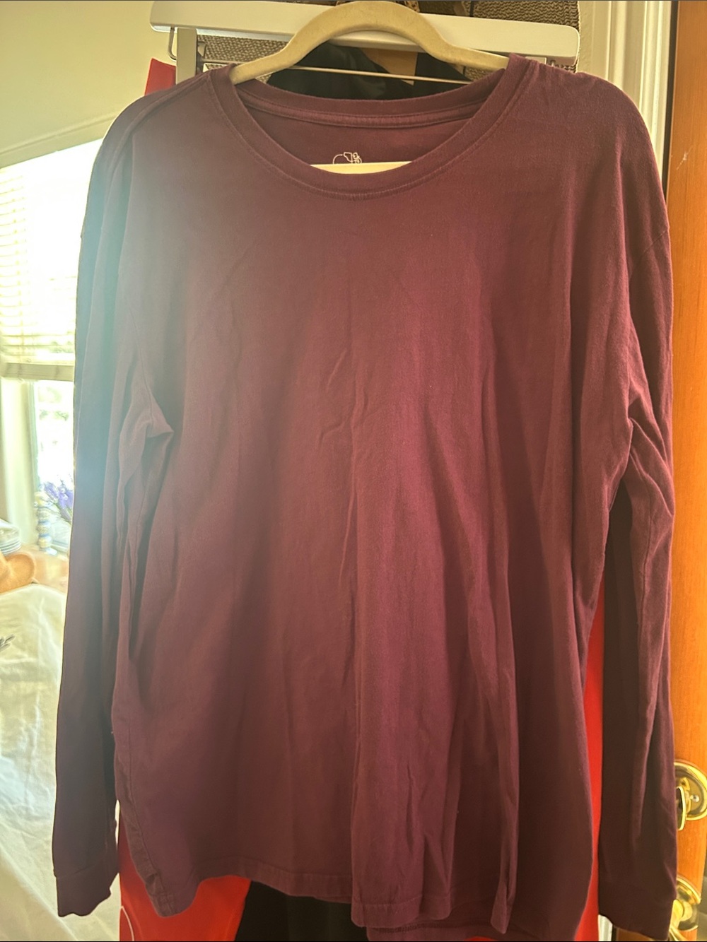 ivory ella Men's Long-Sleeve Crewneck Shirt - Plum VGUC